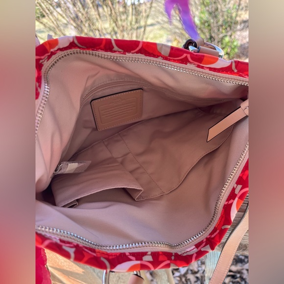 🎈🎉HP🎈🎉COACH SIGNATURE STRIPED VERMILLION DREAM C TOTE FABRIC w SILVER HARDWARE - Picture 8 of 13